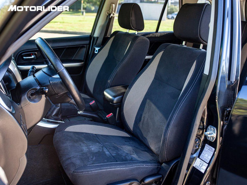 Imagen 11 de 25 de Suzuki Grand Vitara Limited 2.4 4x2 | Permuta / Financia