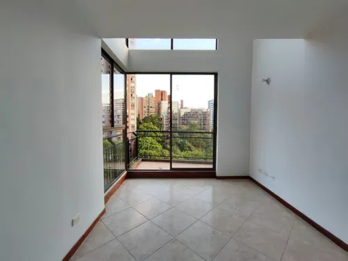 Apartamento En Arriendo En Castropol. Cod A16730