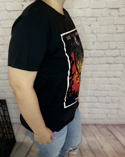 Playera Eddie Munson Stranger Things Generica Grande Negra (Usado)