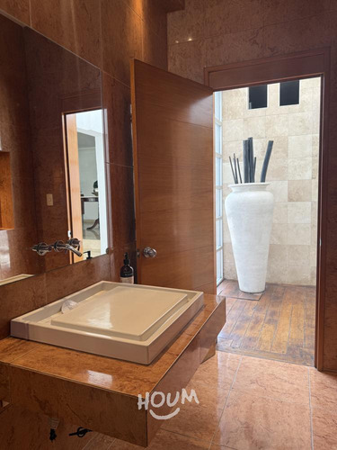 Casa En Lomas De Chapultepec, Miguel Hidalgo Con 3 Recámaras, 370 M², Id: 152864