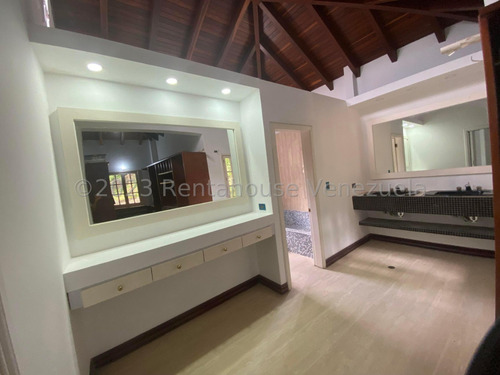 Ss: Vende Casa 25-4103 En La Lagunita Country Club De 709 M2, 5h/7b/20pe