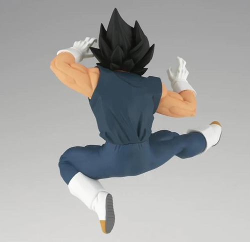 Figura De Acción Vegeta Pateando Dragon Ball Z