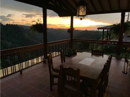 Finca Ganadera Con Espectacular Vista A La Reserva De Barbas
