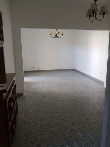 Imagen 1 de 14 de Dueño Directo Vende Ph Casa Muy Grande, Comoda Y Luminosa