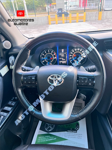 Toyota Fortuner Vx-r+