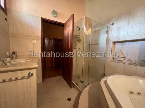 Amplia Y Luminosa Casa En Venta Urb La Mendera Cabudare Eo