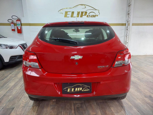 Chevrolet Onix ONIX HATCH LT 1.0 8V FlexPower 5p Mec.
