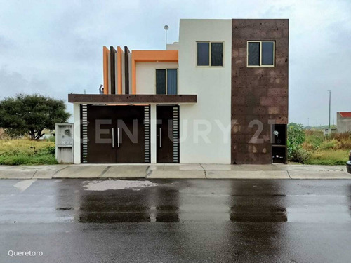 Casa En Venta En Lomas De Banthi, San Juan Del Río, Queretaro.