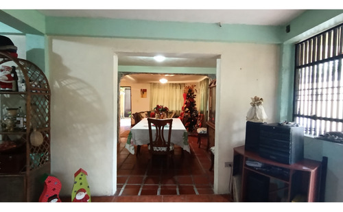 Vende Casa En El Sector El Cucharito. V22-018scu-yceg
