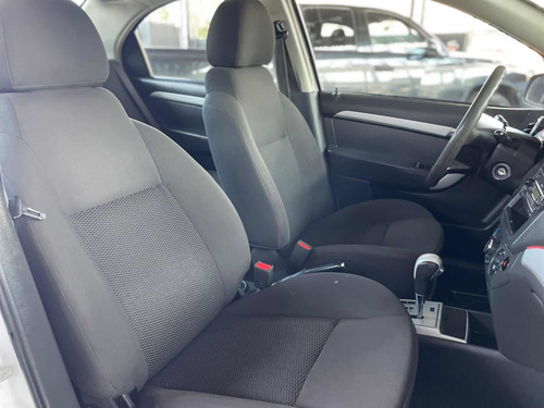 Imagen 10 de 11 de Chevrolet Aveo 1.6 Ls L4 At 2015