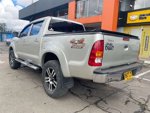 Toyota Hilux 2.7 Mt