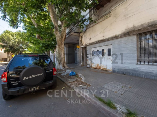 Venta Departamento Pasillo 3 Dormitorios En Arroyito