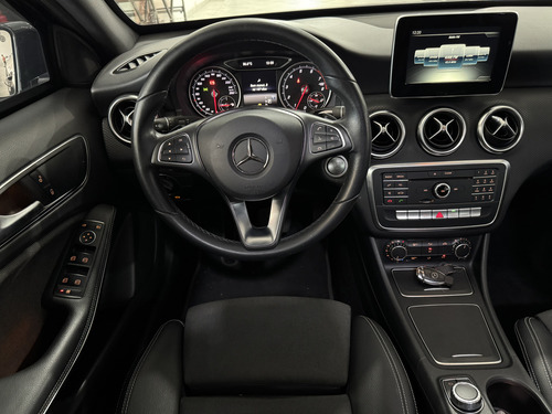 Mercedes-Benz Classe A 1.6 Turbo Flex 5p