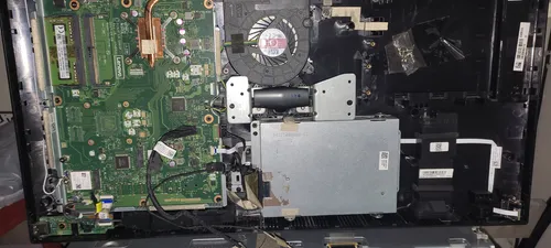 Todo En Uno Lenovo Amd A9 9420 (Usado)