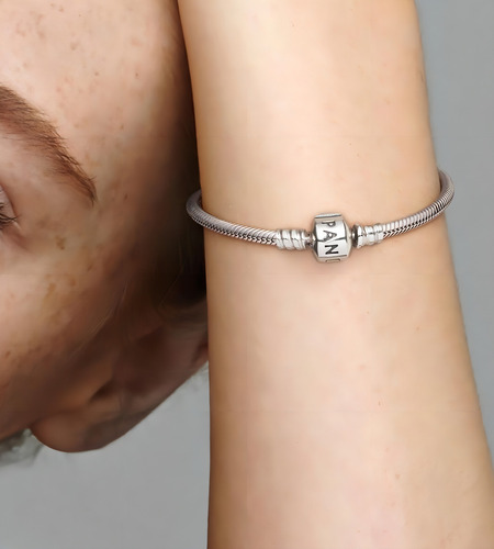 Pulsera Pandora Pandora Moments Clásico De Plata 19cm De Largo