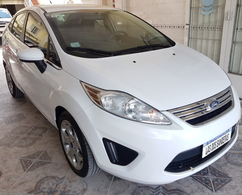 Ford Fiesta Kinetic Design 1.6 Design Sedan 120cv Trend Plus