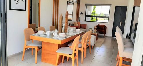 Casa Nueva En Venta En Fraccionamiento Con Áreas Verdes En Toluca, A Unos Metros De La Av. López Portillo.