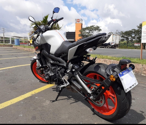 Imagem 2 de 10 de Yamaha Mt09 2020