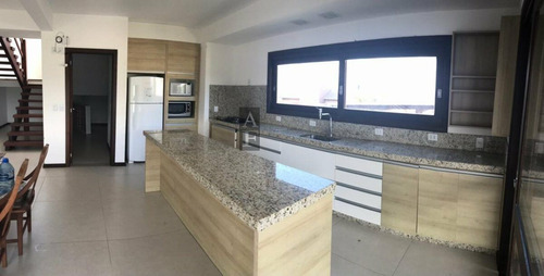 Imagem 14 de 15 de Casa Em Condomínio Para Venda Em Ferraz Garopaba-sc - Kv591