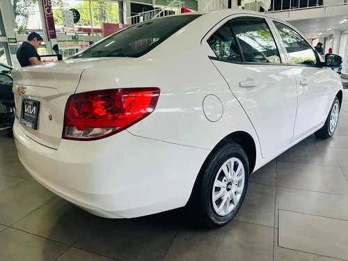 Chevrolet Aveo 1.5 Ls Mt
