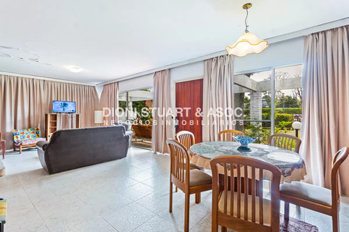 Casa En Alquiler De Temporada - Para 6 Personas - Playa Mansa