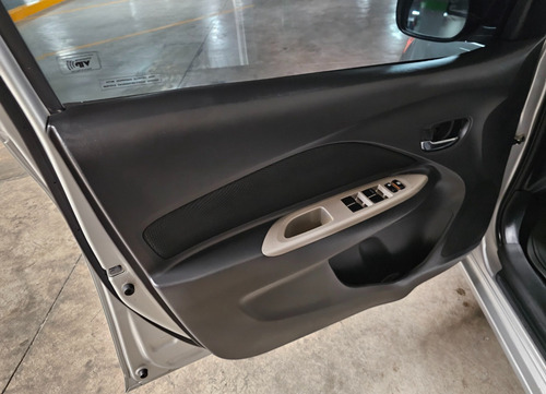 Toyota Yaris 1.5 Premium Sedan At