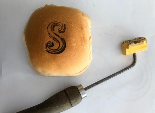 Imagen 5 de 10 de Sello Para Chocolate Y Reposteria Y Sellos Para Pan