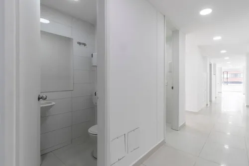 Local En Arriendo/venta En Chapinero Alto. Cod A22221