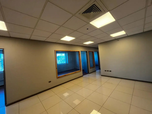 Ciudad Empresarial 300m2 Habilitada 10 Privados Trifasica