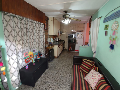 Casa En Venta De 1 Dormitorio C/ Cochera En Florencio Varela