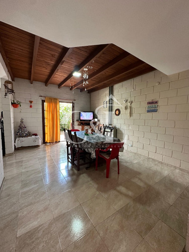 Ph De 3 Dormitorios Con Pileta En Santa Rita Del Lago, Villa Carlos Paz