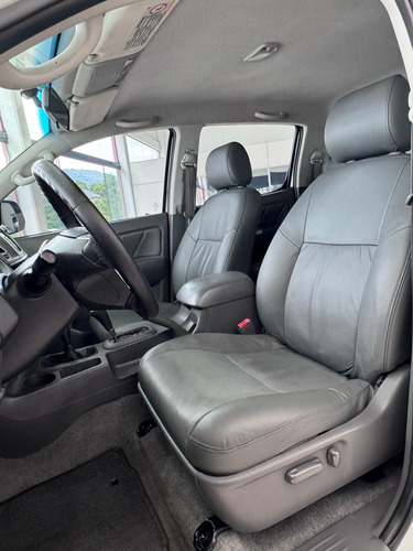 Toyota Hilux 2.7 Srv Cab. Dupla 4x4 Flex Aut. 4p