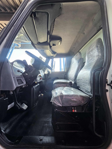 International 4300 Modelo 2014 Volteo Nuevo 7 Metros