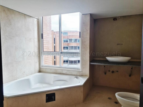 Imagen 12 de 20 de Claudia Lopez Vende Apartamento En Mirador De Los Campitos Mls #22-19579