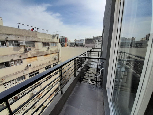 Alquiler Monoamb C/balcon A 50m Hospital Italiano