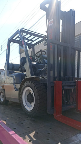 Empilhadeira Nissan Pl30 Ano 2016 3t Triplex Deslocador