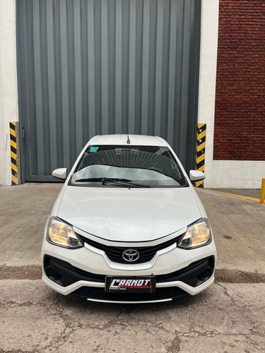 Toyota Etios 1.5 Sedan X