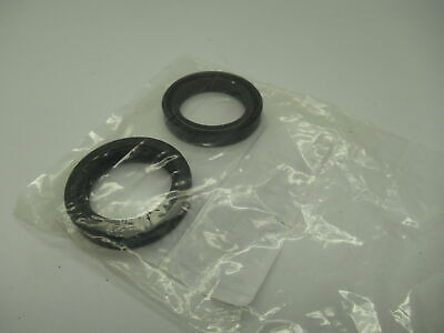 Sealtech Supply S028040070tc Oil Seal 28x40x7 *lot Of 2* Aaj