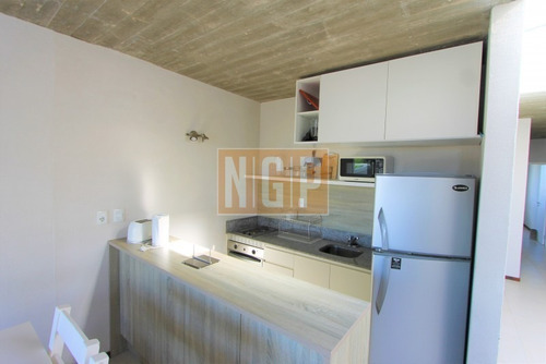Apartamento En La Barra, 2 Dormitorios -ref:17201