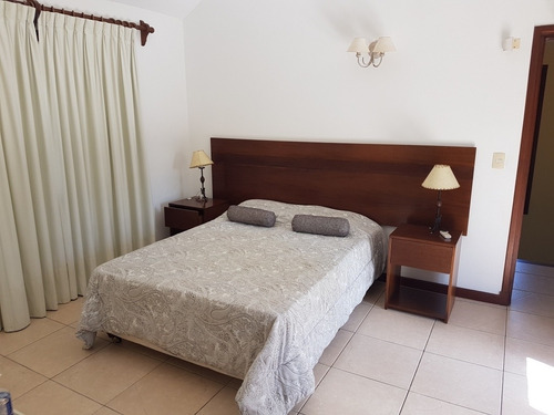 Alquilo Temporada Casa Con Piscina Climatizada, 3 Dorm,4 Baños,barbacoa Consulté Precio