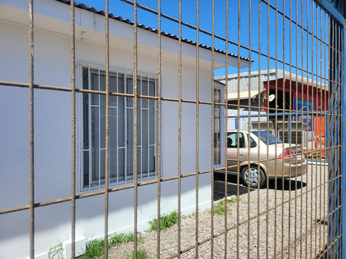 Arriendo  Oficinas Con Terreno,  Ubicación Privilegiada