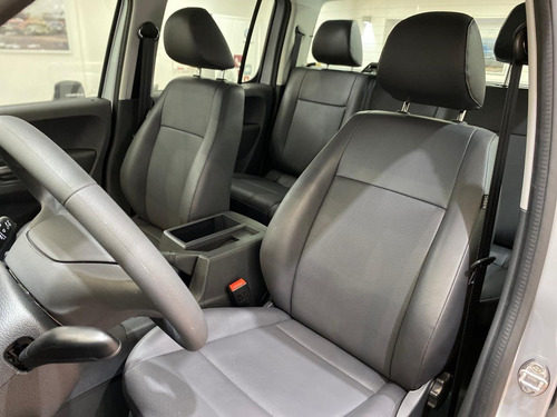 Volkswagen Amarok 2.0 Tdi Trendline 4x2 Manual 180cv 0km Ir