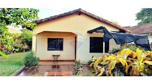Imagen 2 de 13 de Vendo Casa En El Barrio Santa María, A 2 Cuadras De La Ruta Sexta: 2 Habitaciones Y 2 Baños.