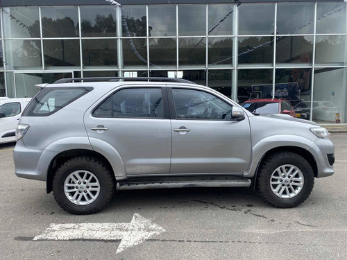 Toyota Fortuner 2015 3.0 Sr5 169 Hp