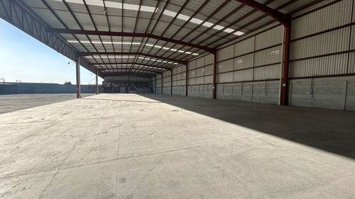 Nave Industrial O Bodega Venta O Renta En Ave Principal De Xonacatlan, Límite Con Lerma.