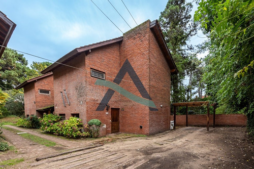 Imagen 4 de 30 de Triplex 4 Ambientes