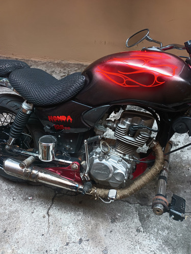 Honda Cargo 125cc 2007 Modificada Color Negro Con Flamas Roj