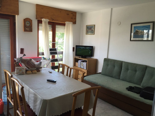 Imagen 2 de 5 de Vendo Departamento Con Cochera Cubierta En Inmejorable Ubicación