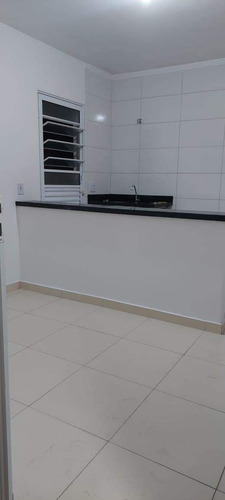 Casa Com Um Dormitório