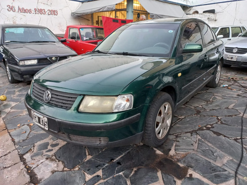 Volkswagen Passat 1.9 I